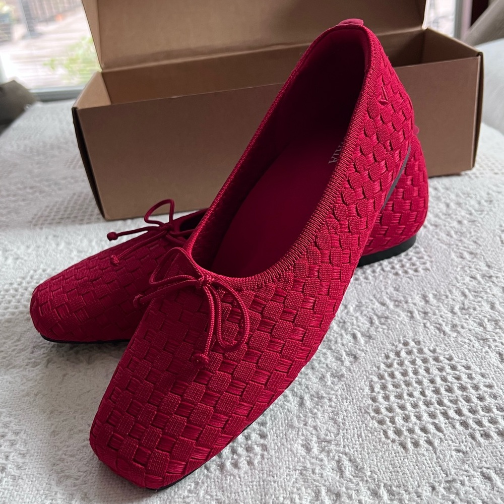 Red woven Vivaia flats NWOT size 9 Price Dropped